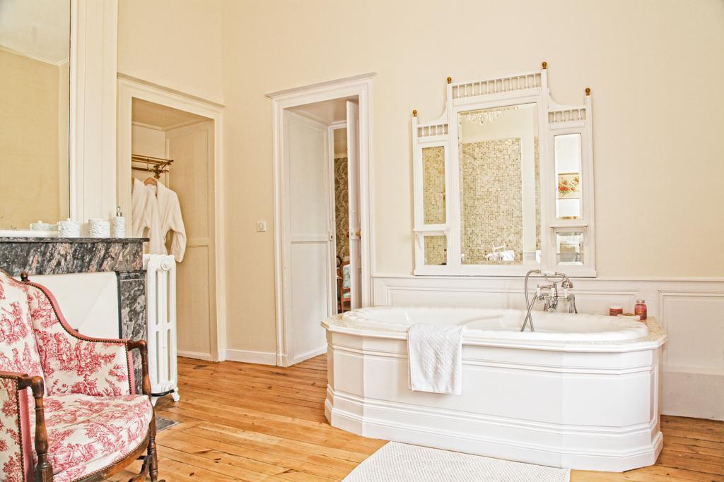 Saint-Sulpice-et-Cameyrac Chateau Lamothe Du Prince Noir - B&B חדר תמונה